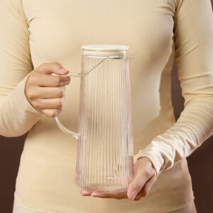 Breeze Glass Jug with Strainer in Lid image 6