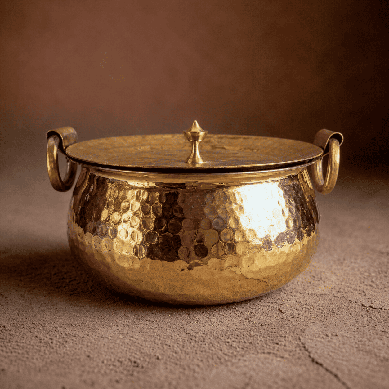 Tamira Pure Brass Madurai Handi, 4L | Kalai Tin-Lined, Hand-Hammered, Deep Curved Profile for Slow-Cooked Meals