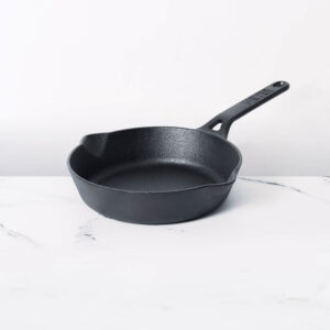 Meyer Pre-Seasoned Cast Iron Frypan / Skillet, Single Handle | 20–26 cm | Naturally Non-Stick, Induction & Gas – 22 cm