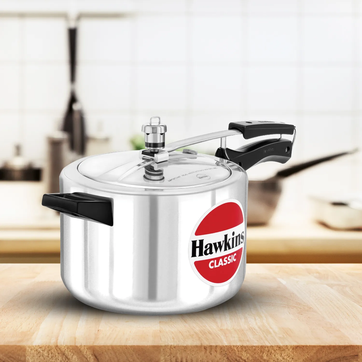 Hawkins Classic Aluminium Pressure Cooker, 5 Litre (CL50) | Mirror-Polished Body, Fuel-Saving Pressure Regulator | 5-Year Guarantee