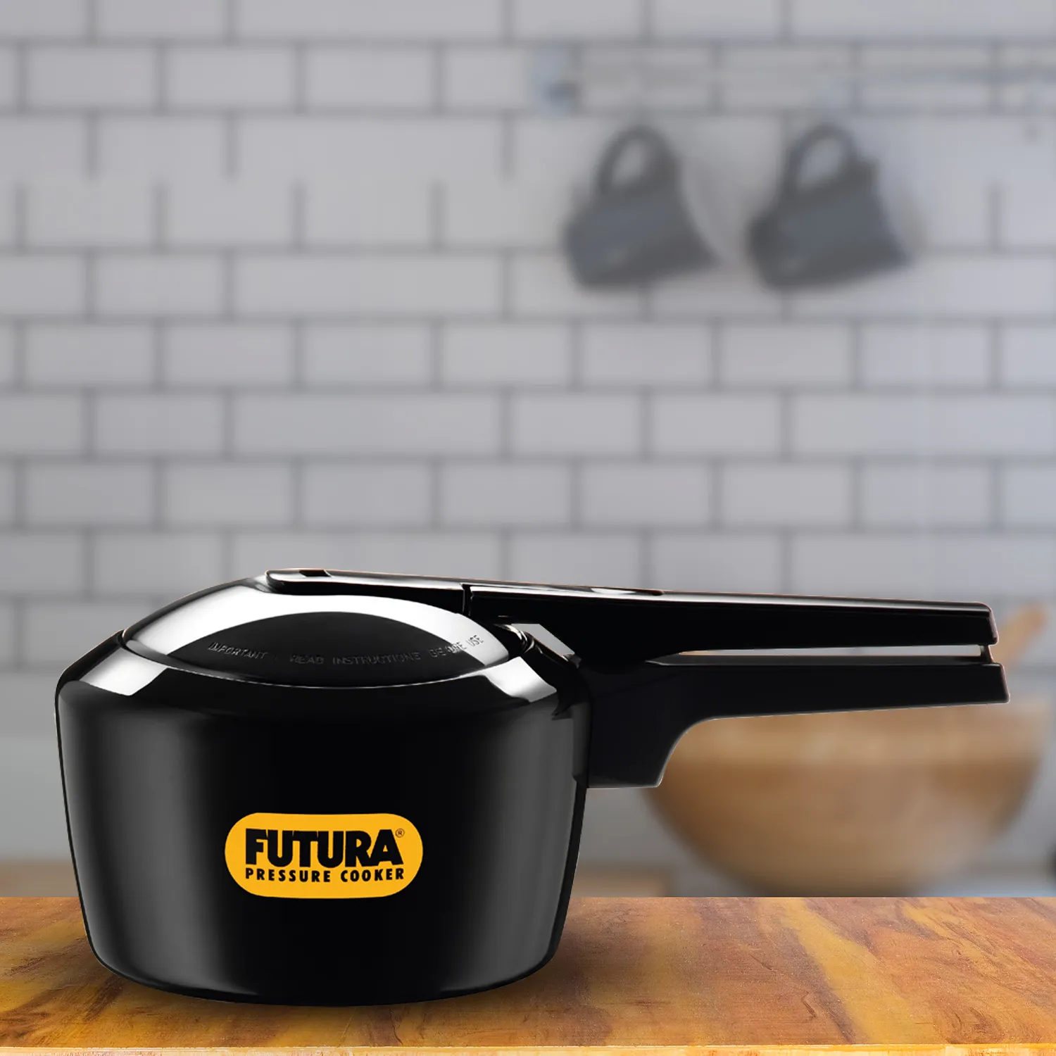 Hawkins Futura 2L Hard Anodised Pressure Cooker FP20