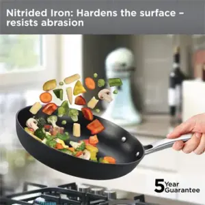 Induction Compatible Futura Ironman 26 cm Slim Cast Iron Frying Pan with Glass Lid (IMF26G) image 3